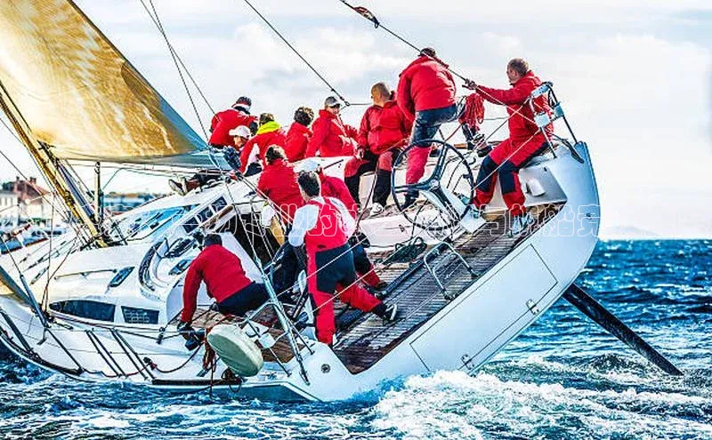 水上盛宴：一场专业的水上游艇与帆船竞技盛会